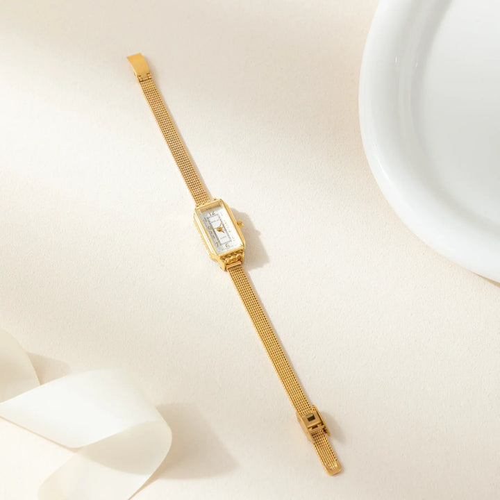 Textured Band Elegant Timepiece