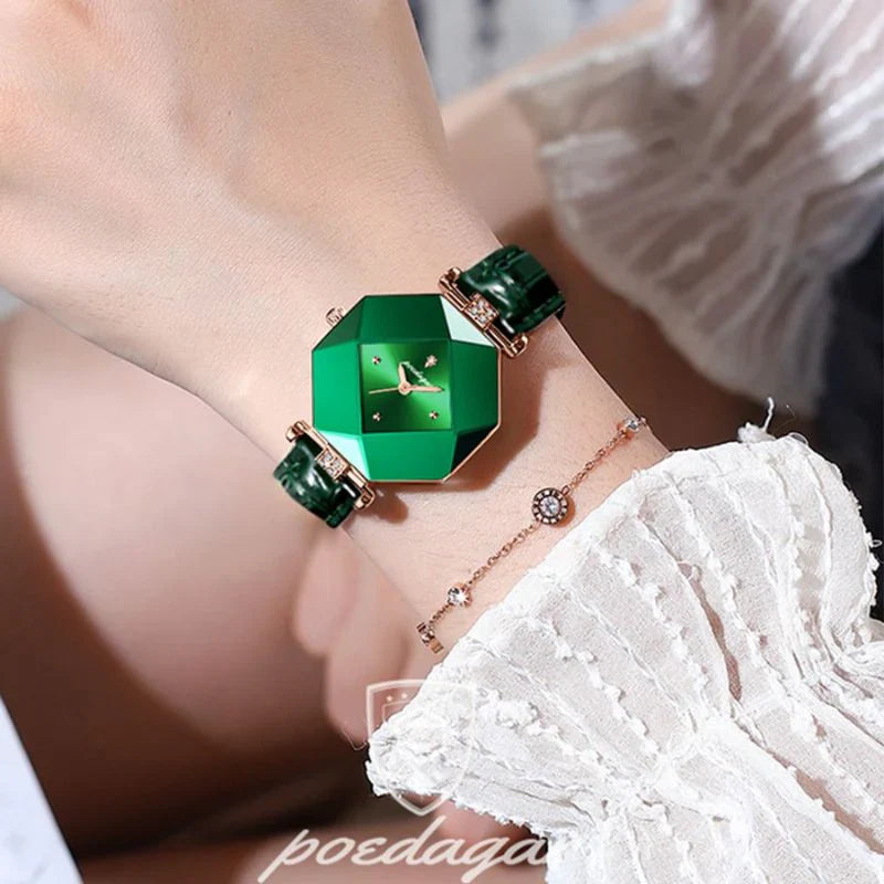 Luxus kvarcóra zöld gyémántokkal