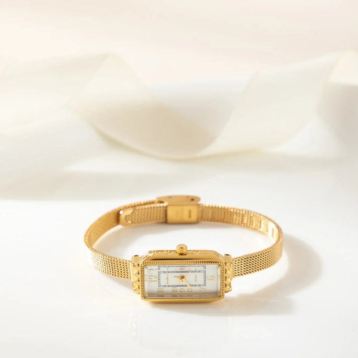 Textured Band Elegant Timepiece