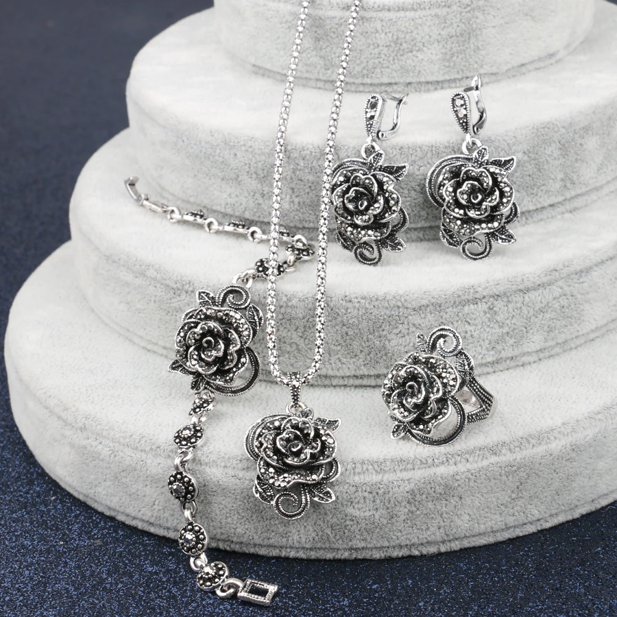 Elegáns Ezüst Ékszerszett Zirkóniával
